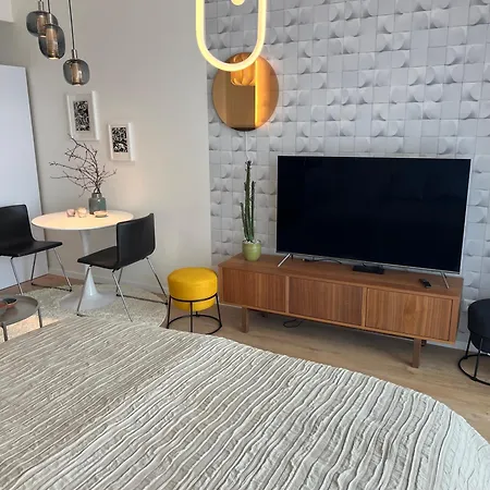 Executive Free Street Parking 布拉迪斯拉发