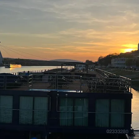 Διαμέρισμα Executive Free Street Parking Μπρατισλάβα